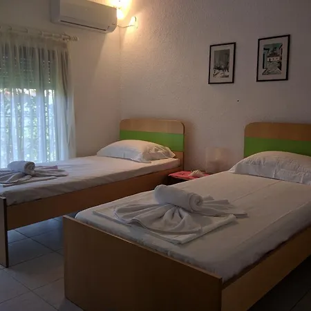 Front Chanioti Полихроно