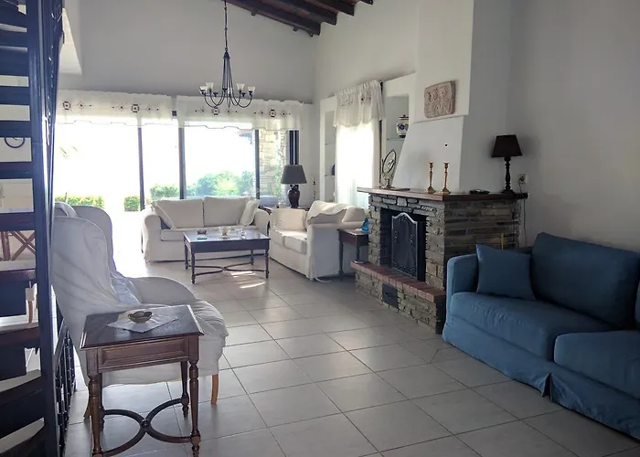 Villa Front Chanioti