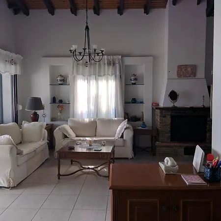 Front Chanioti Polychrono