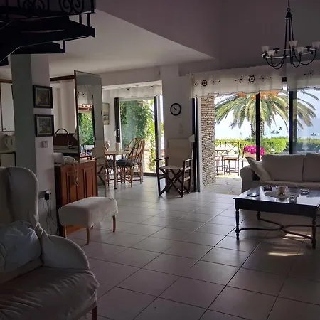 Villa Front Chanioti *