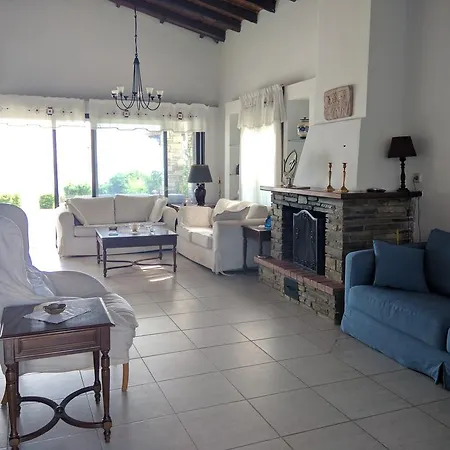 Villa Front Chanioti