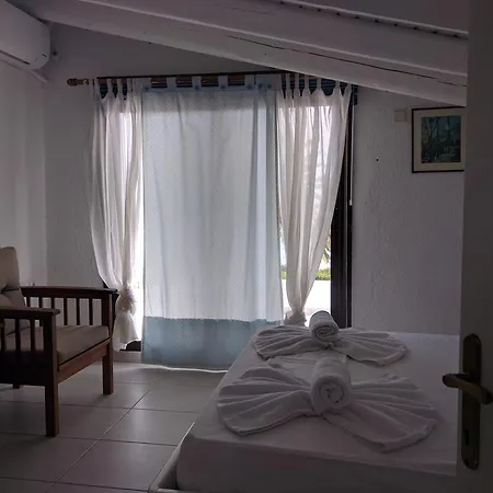 Front Chanioti Polychrono