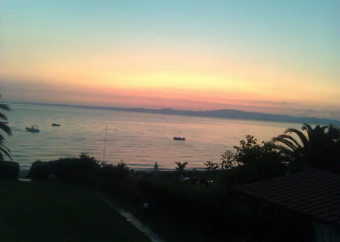 Front Chanioti ポリフロノ