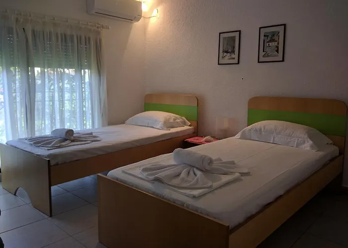 Front Chanioti ポリフロノ