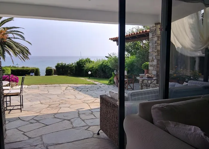 Villa Front Chanioti