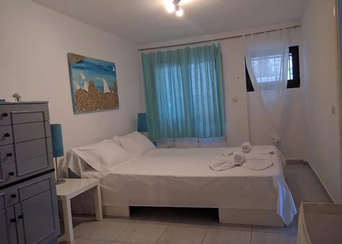 Villa Front Chanioti *